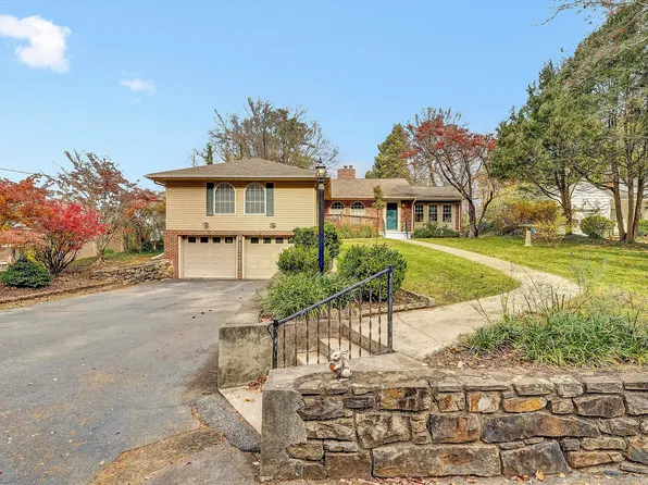 1039 Clearfield Rd SW, Roanoke, VA 24015