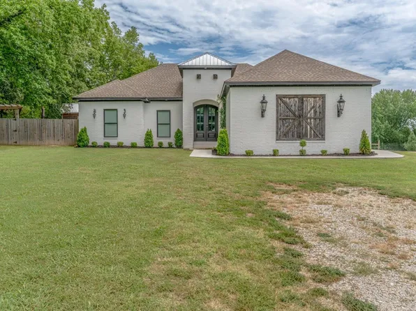 1824 N Culberhouse St, Jonesboro, AR 72401