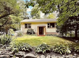 24 W Shore Dr, Vernon, NJ 07462