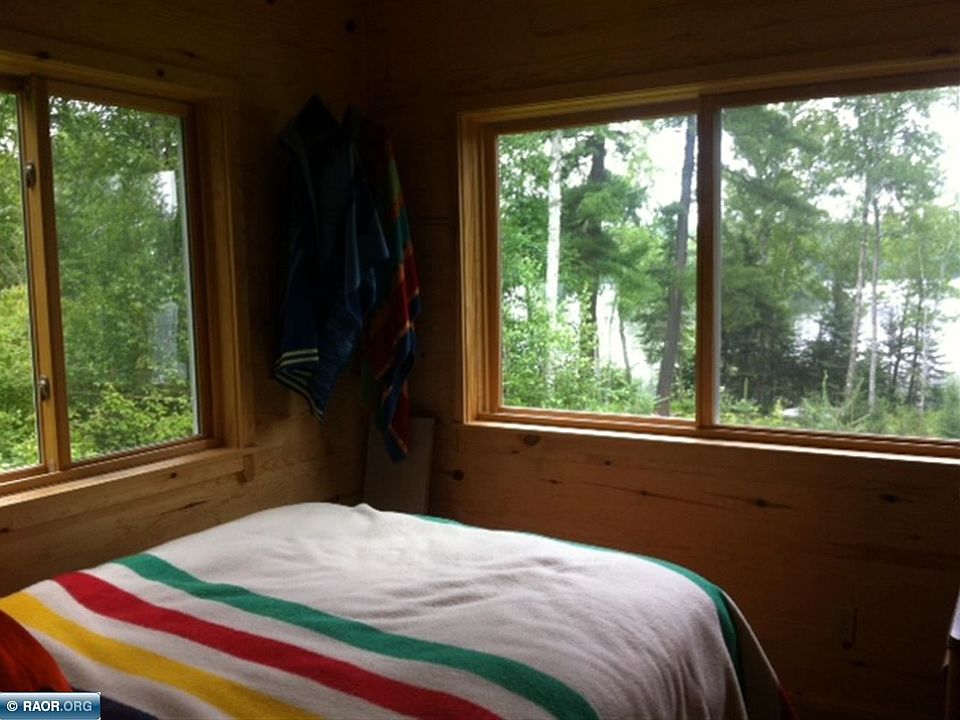 2nd image of 8072 Long Lake Rd