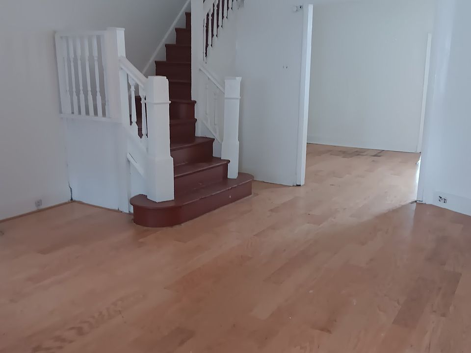1st image of 131 E Coulter St