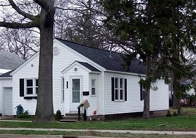 2nd image of 2130 W Sherman Blvd
