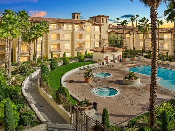 Santa Palmia at Palm Valley