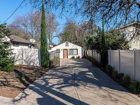 2nd image of 4749 Orange Grove Ave