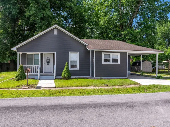 1608 W Adams St, Herrin, IL 62948