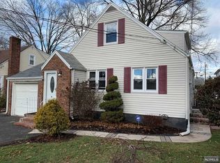 39 Stillman Ave, Bergenfield, NJ 07621