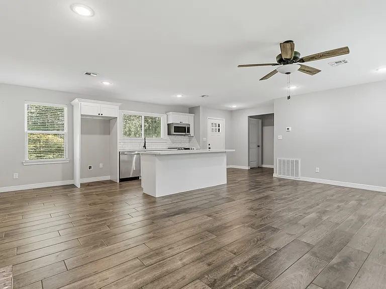 165 Morris Dr — Photo 13