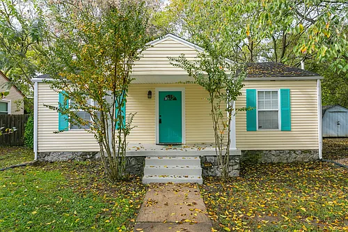 602 Village Ct Photo 1
