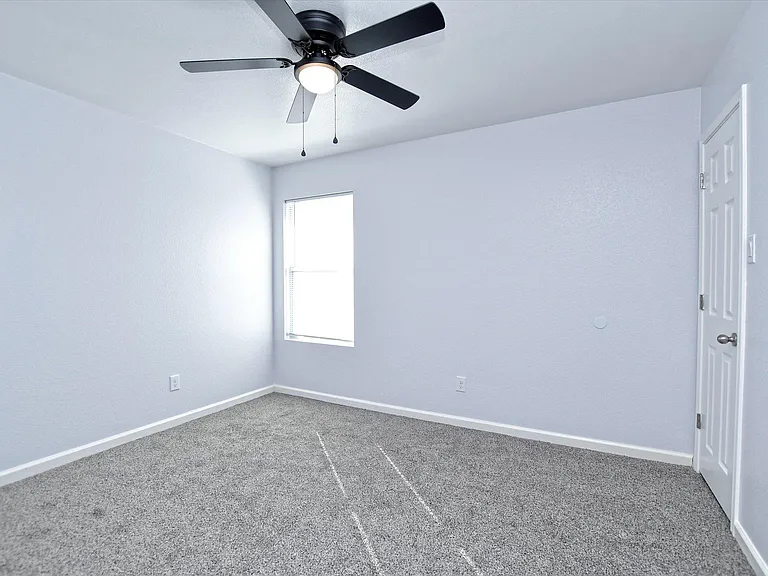 401 Bandara Woods Blvd — Photo 22