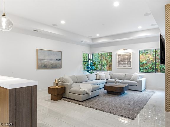 3rd image of 75 Pristine Glen St