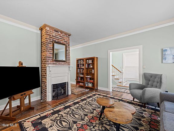 5th image of 507 Blades Avenue