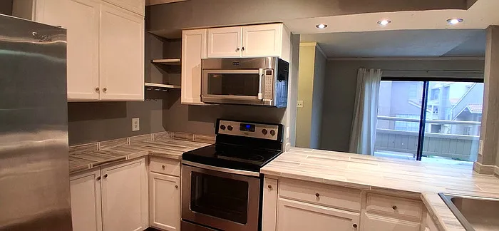 5200 Martel Ave #1 — Photo 11