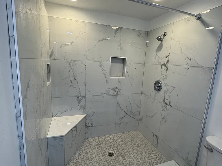 935 W 3rd Ave #1 — Photo 5
