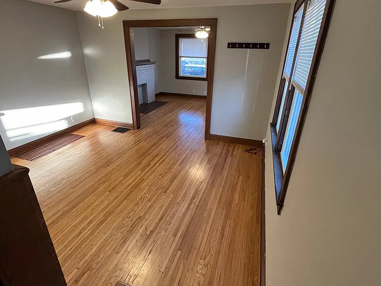 877 Northwest Blvd — Photo 8
