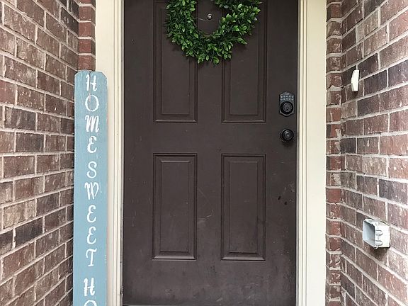 Welcoming entry way
