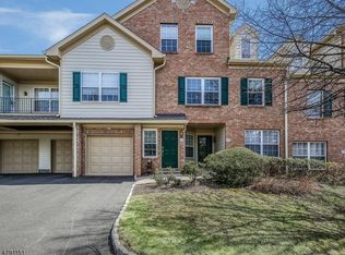 27 Gatehouse Ct #2604, Morristown, NJ 07960