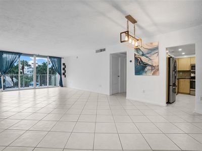 10350 W Bay Harbor Dr APT 2L, Miami Beach, FL, 33154