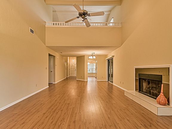 5th image of 128 Bardmoor Cir
