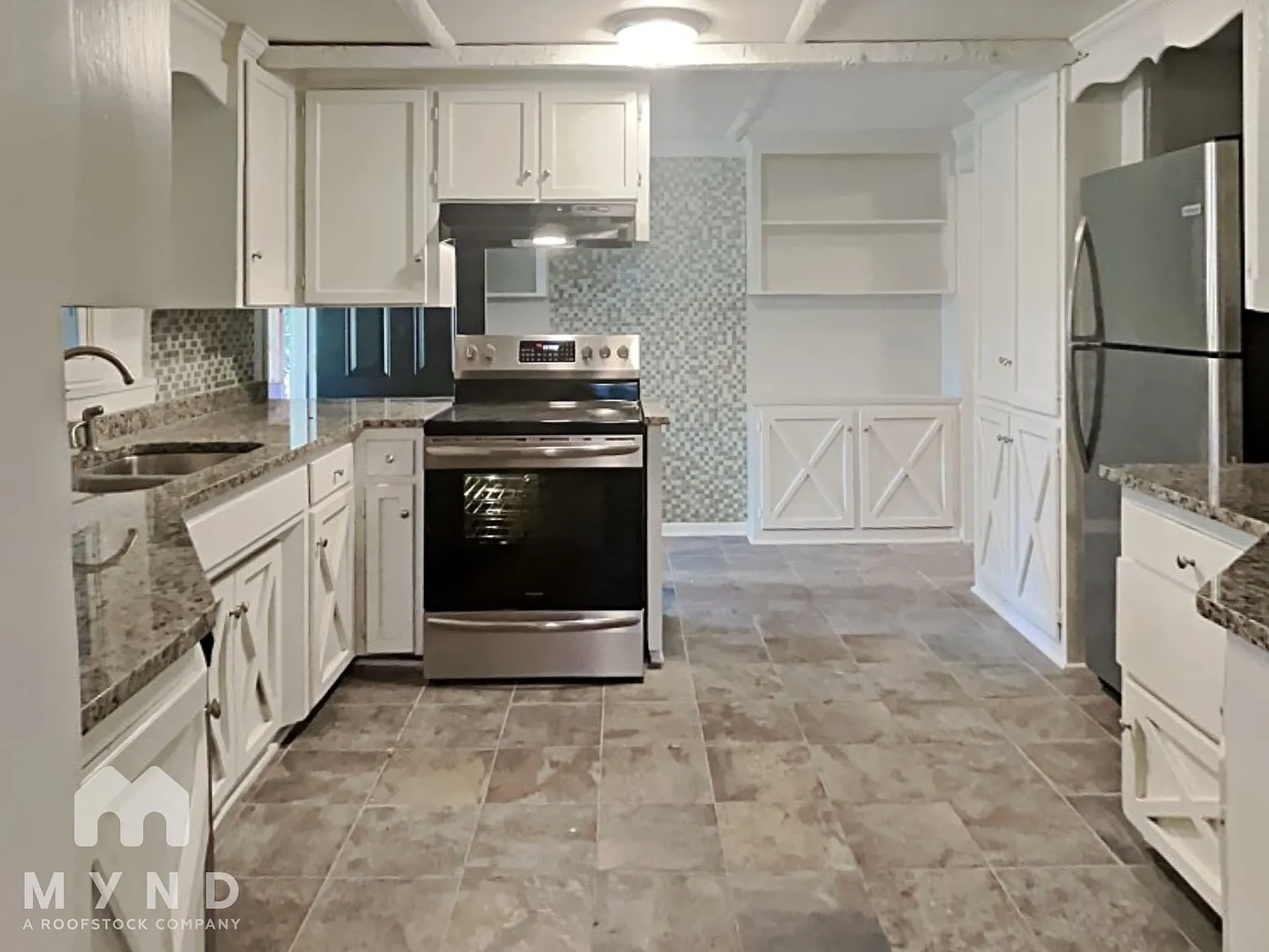 4 bed, 2.0 bath, 2600 sqft, $1,745 — Photo 4