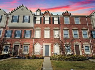 45647 N Stonewood Rd, Canton, MI 48187