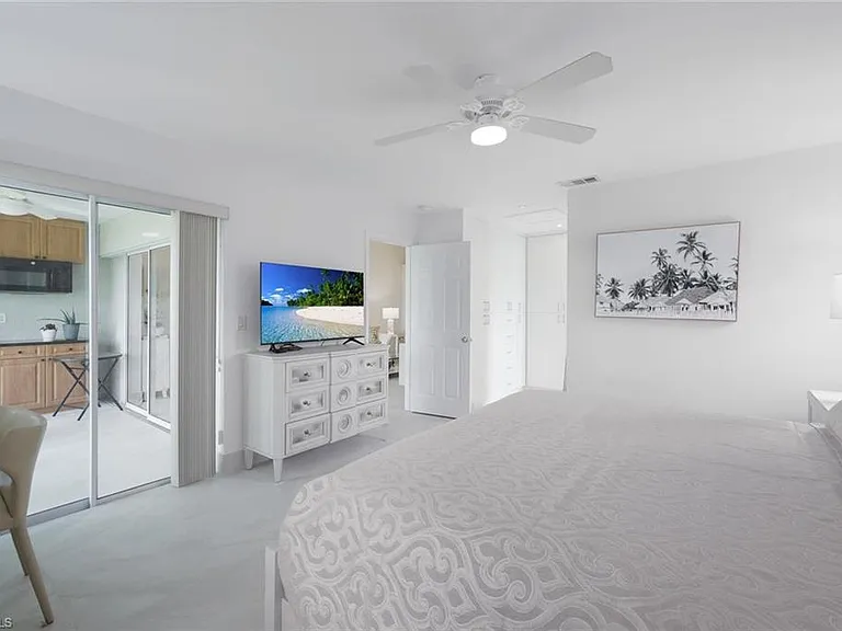 881 Gulf Pavilion Dr #201 — Photo 15