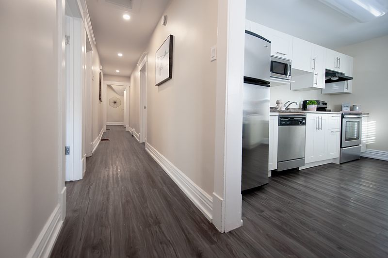 Winnipeg Apartment for rent - 3 Bedrooms — photo 12
