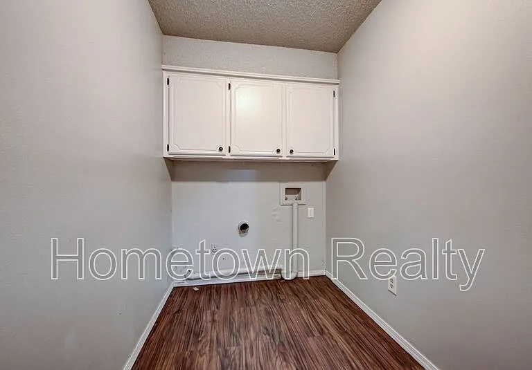 605 W Clarke St — Photo 39