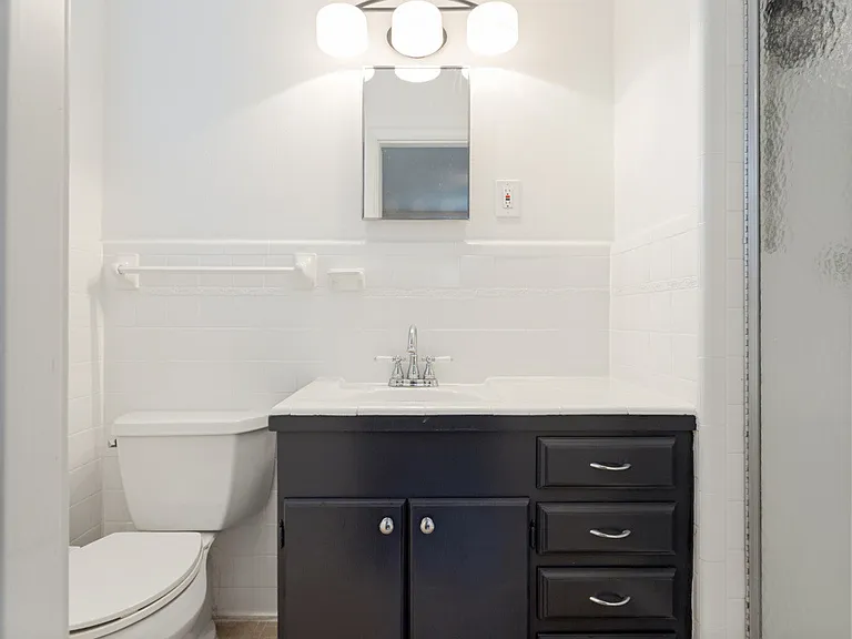 428 E Spring Valley Rd — Photo 20