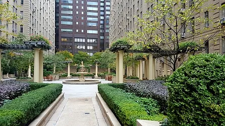 Rented by R New York