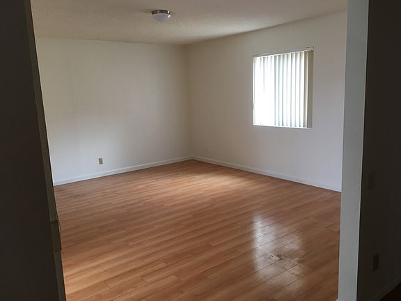 2nd image of 3262 Soldau Dr