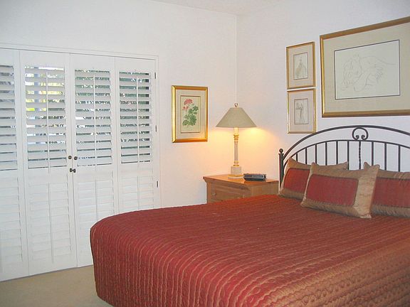 5th image of 10301 N 70th St Unit 107