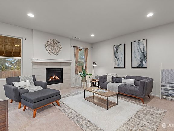 2nd image of 10104 Skyline Avenue