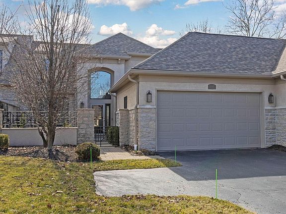 2nd image of 4916 Stonehaven Dr