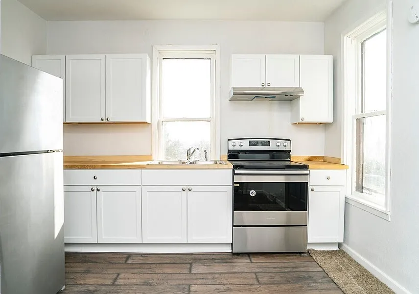 2 bed, 1100 sqft, $1,500 — Photo 4
