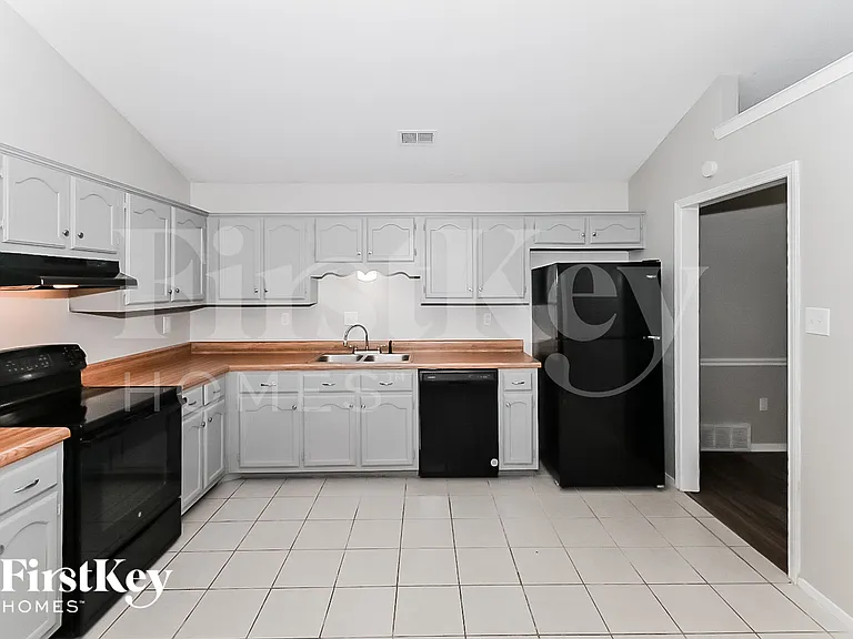 6495 Westbury Ave — Photo 6
