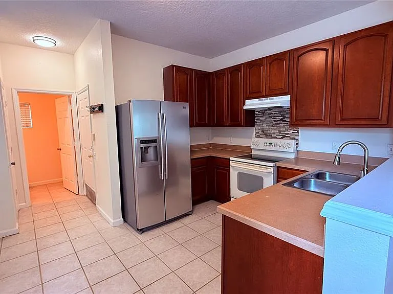 2529 Galliano Cir — Photo 6