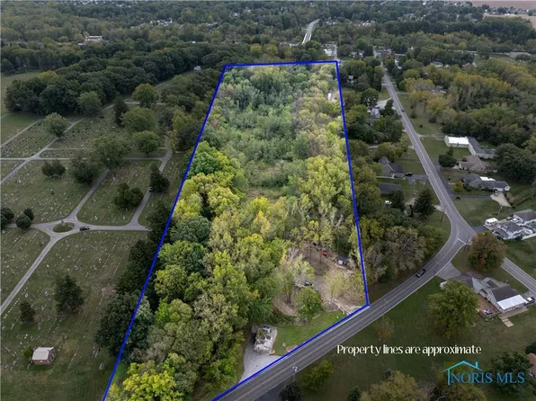 1131&1061 Siler Cleveland St, Fremont, OH 43420