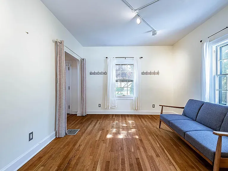 524 S Highland Ave — Photo 7