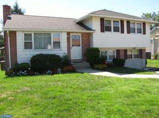 9951 Wistaria St, Philadelphia, PA