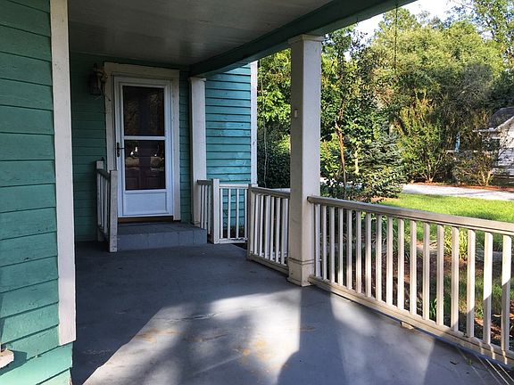3rd image of 204 Main Street