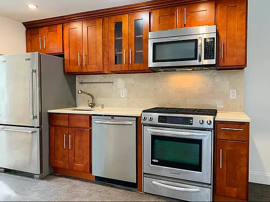 Rented by JB Mac Real Estate Inc. | media 6