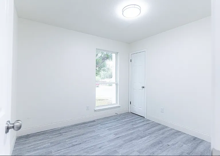 4813 Savorey Ln — Photo 19