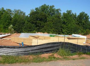 914 S Mossy Rock Rd, Spartanburg, SC 29303