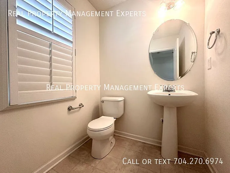10834 Glenluce Ave — Photo 18