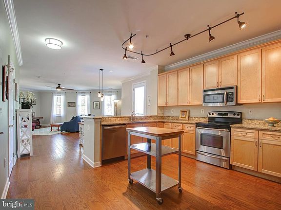 4th image of 801 Pleasant Dr APT 10