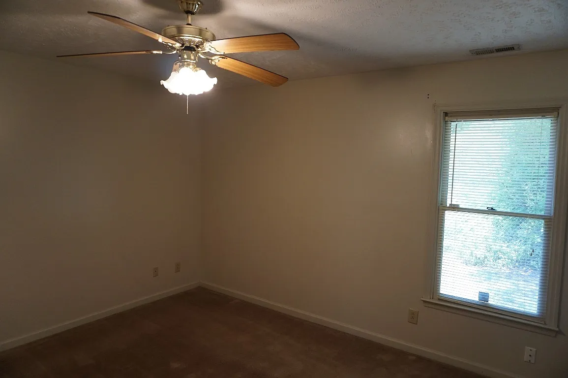 2808 Rosemeade ~ Meadowbrook — Photo 3