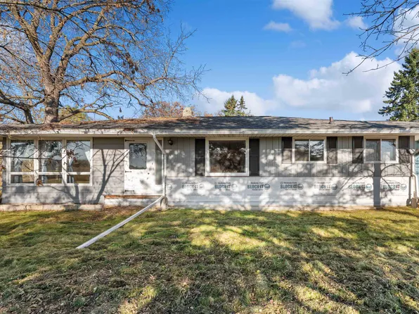 W4278 Vernon Hills Dr, Peshtigo, WI 54157