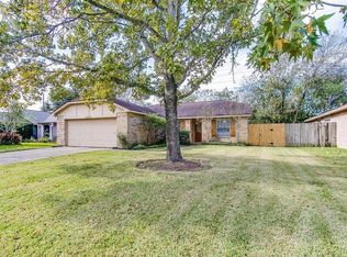 16830 Rippling Mill Dr, Sugar Land, TX 77498