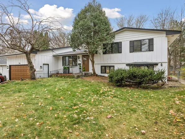 4625 W 110th St, Bloomington, MN 55437