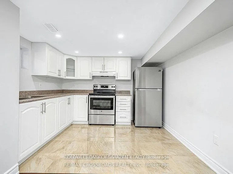 2095 Haig Dr #BASEMENT — Photo 17